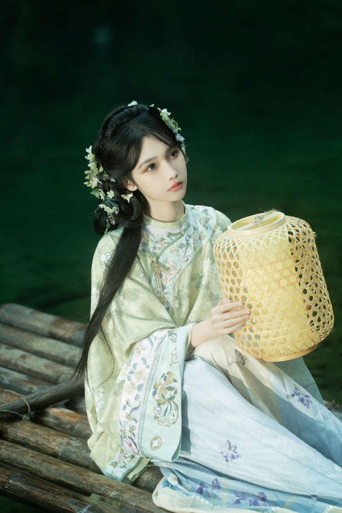 我的天才女友 封面